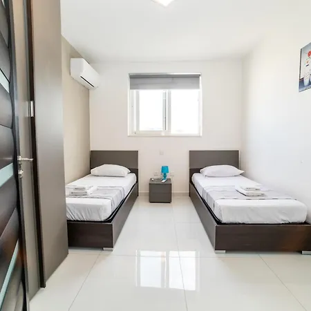 New And Modern Home In Bugibba, Great Location St. Paul's Bay Exterior photo